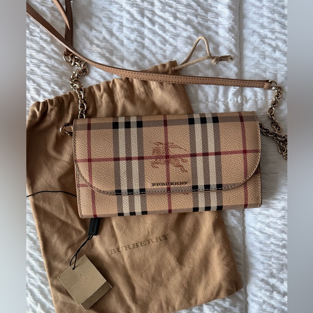 Burberry Crossbody- Make an Offer! Haymarket Canvas Henley Wallet On Cha…